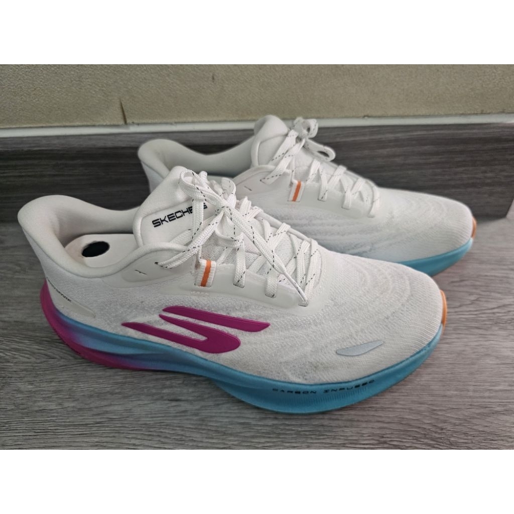 รองเท้าวิ่ง skechers running skx aero spark