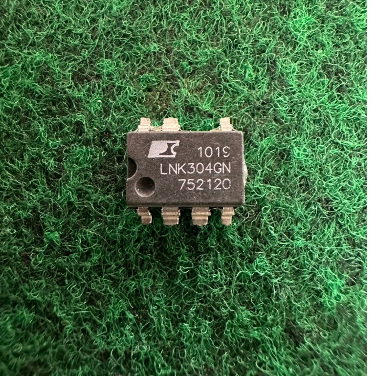 LNK304GN 304GN , LNK364GN 364GN , LNK  มีตำหนิ เช่น สกีนไม่ชัด จำนวน 1 ตัว