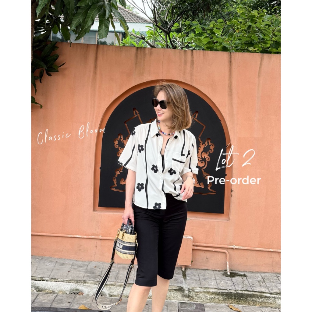 Lot 2 Classic Bloom Mom shirt CB03 (พร้อมส่ง)