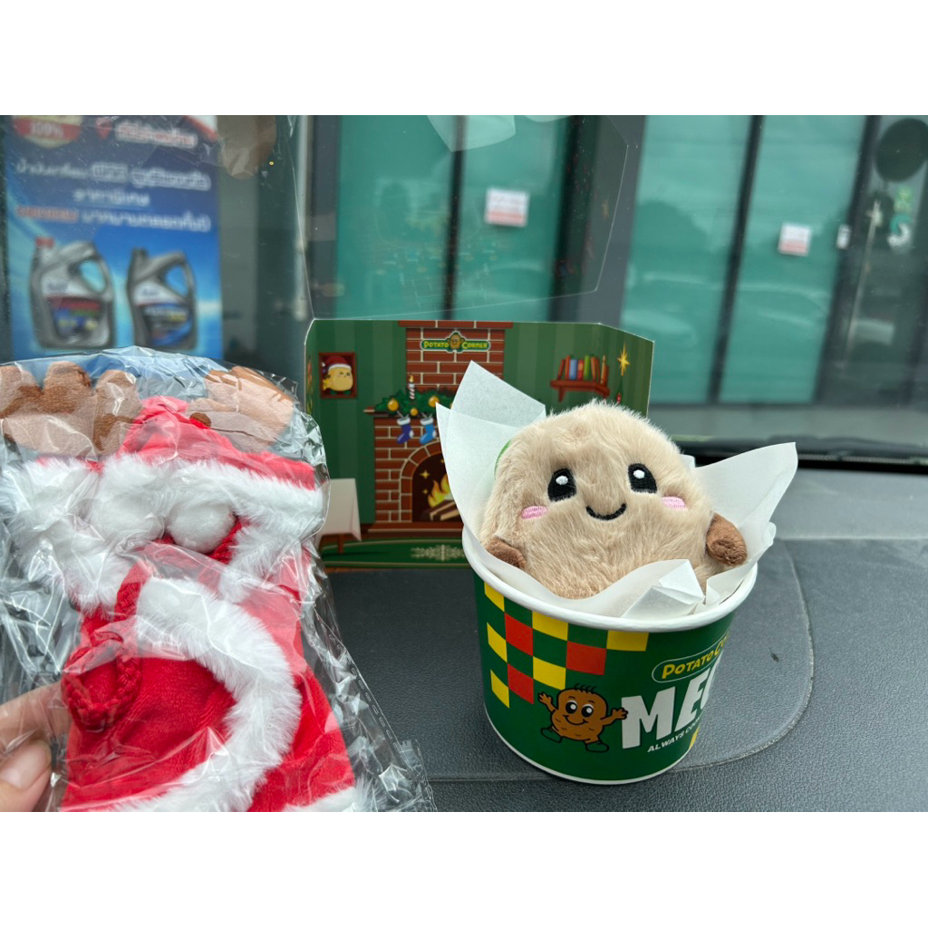 baby potato corner ชุดซานต้า