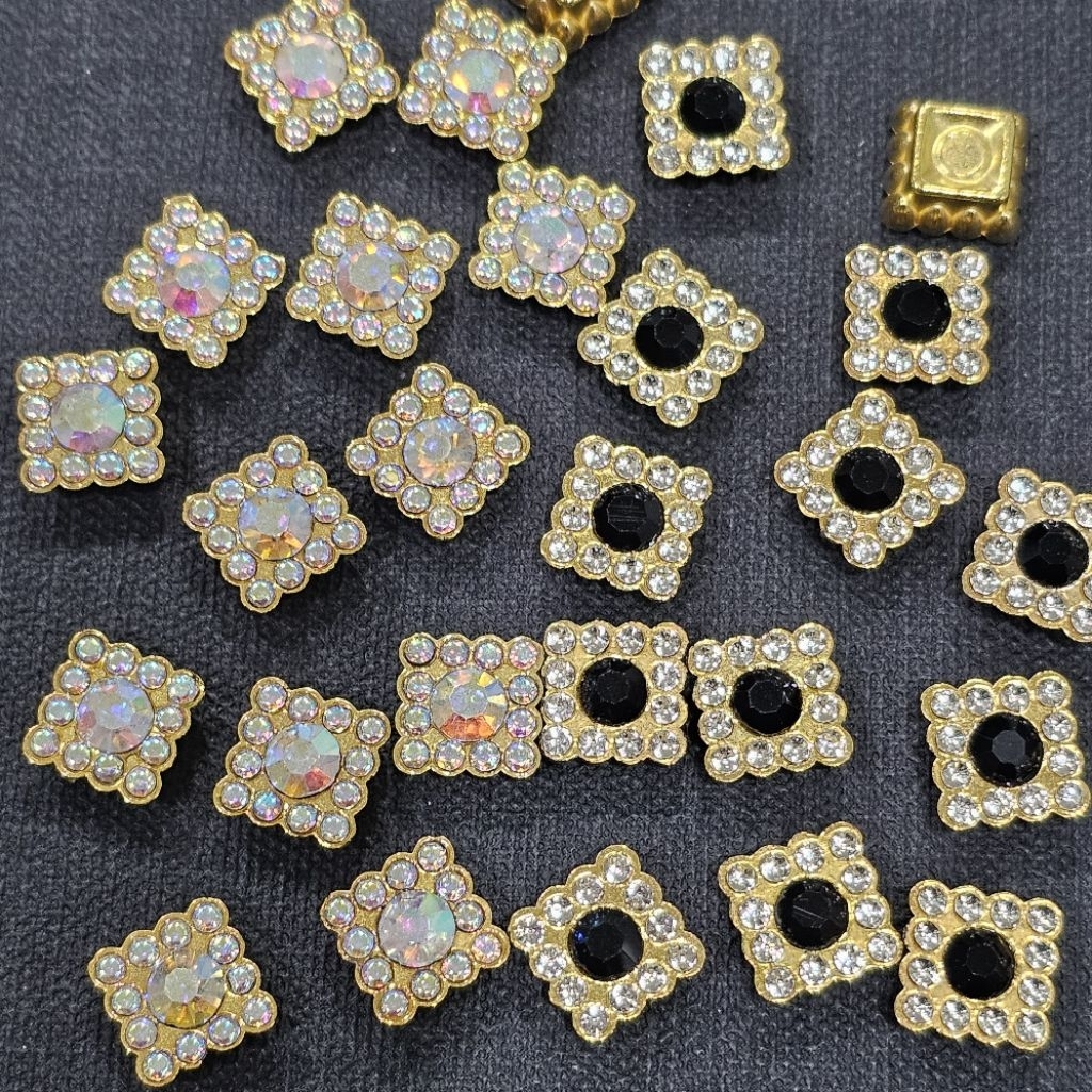 DP20 เพชรสี่เหลี่ยมขนาด 10 มิล จำนวน 50 ชิ้น