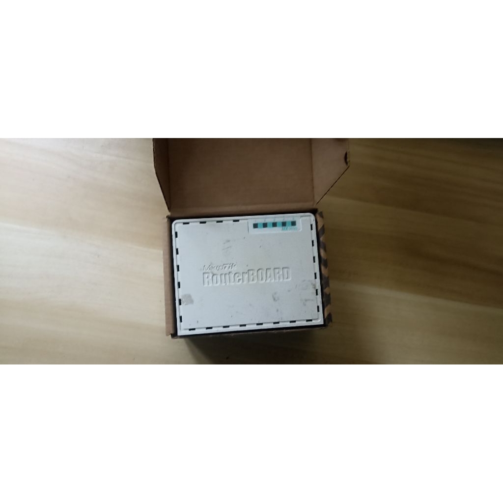 MikroTik RB750Gr3 (hEX) เราเตอร์ 5 พอร์ต Gigabit | มือสองสภาพดี ใช้งานได้ปกติ | RouterOS Level 4