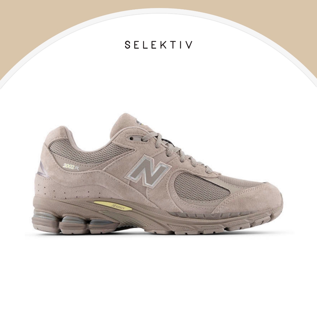 NEW BALANCE 2002RP Beige