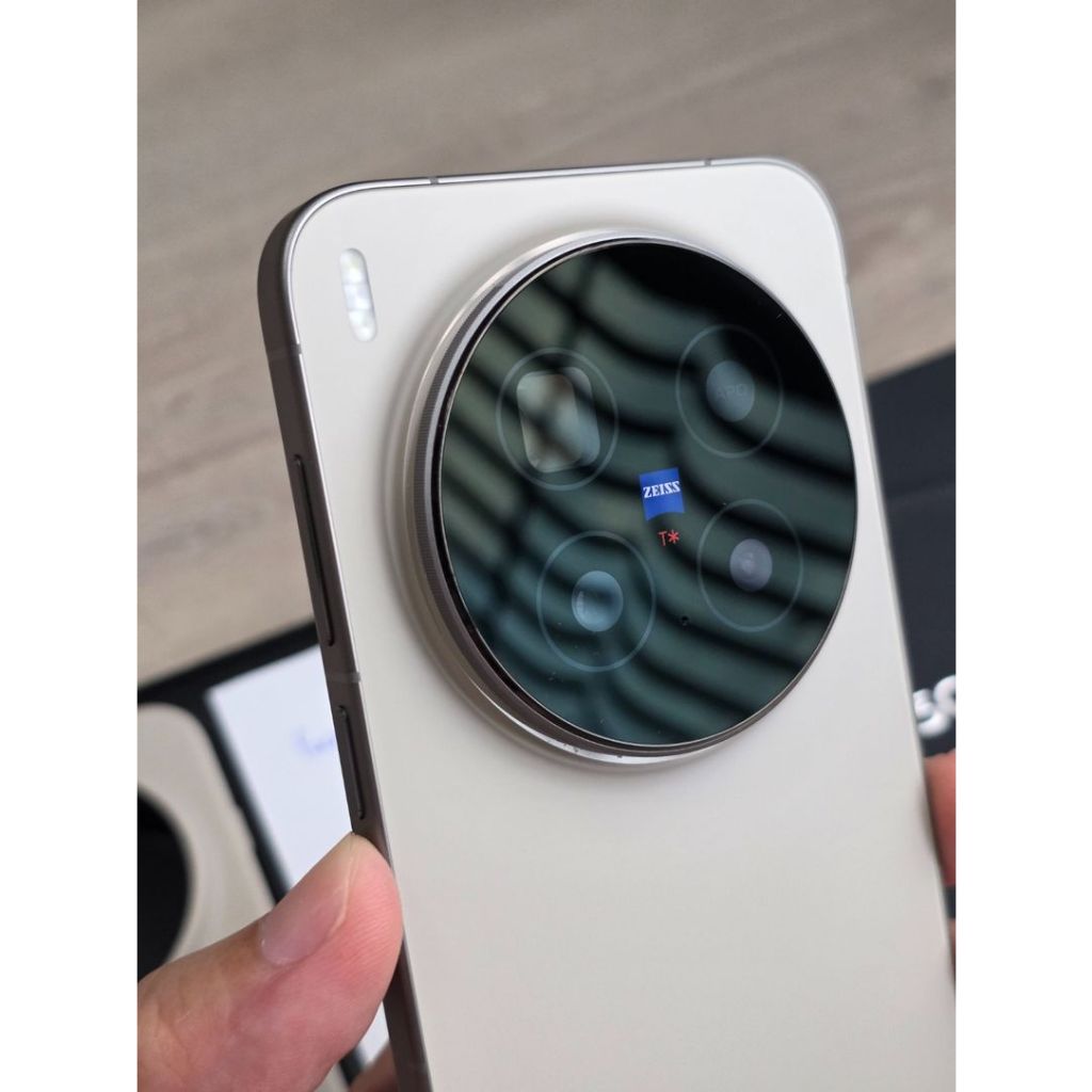 ขาย VIVO x300 Pro 16/512 ROM CN สีน้ำตาลไร้ตำหนิ⭐️ อุปกรณ์/⭐️กล่อง/สายชาร์ต ครบครับ⭐️