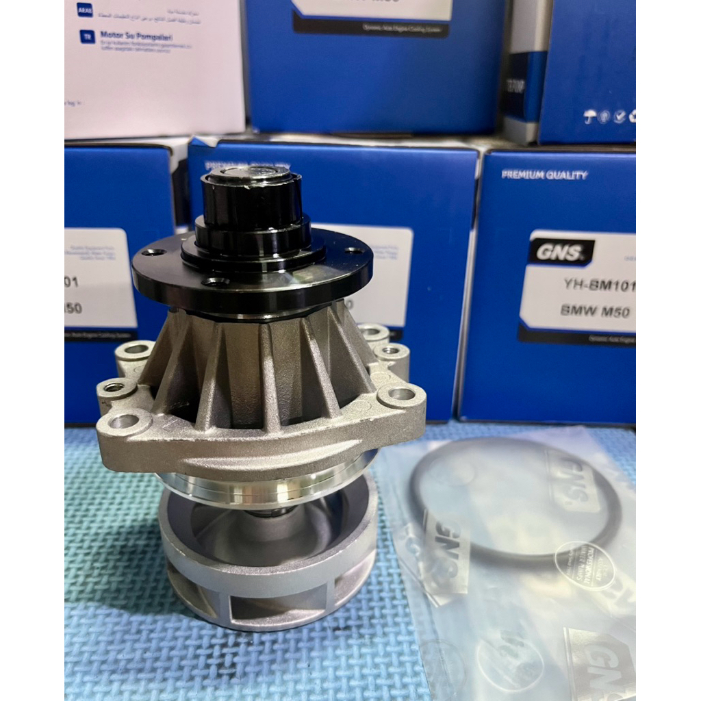 ปั๊มน้ำ BMW เครื่องM50 M52 M54/E34 E36 E39 E46 E60ราคา1340 ยี่ห้อGNS