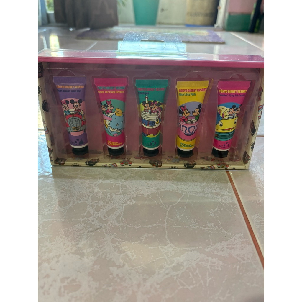 Handcream จาก Tokyo disneyland