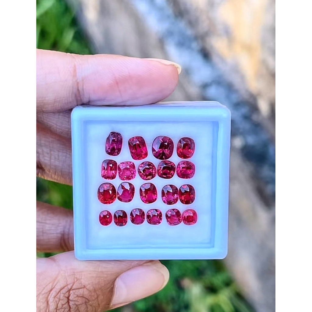 😍Burma Natural Spinel 11.81 ct. Unheated Reddish Pink & Reddish Orange Spinel