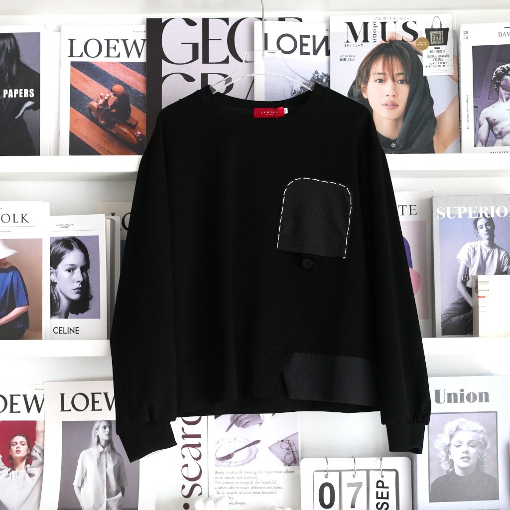 Lawyer Store [ 926937] เสื้อยืดคอกลม แขนยาว แต่งกระเป๋า ผ้า supersoft สไตล์ แอร์พอร์ตลุค ใส่หลวมๆ Oversize ทรงสเวตเตอร์
