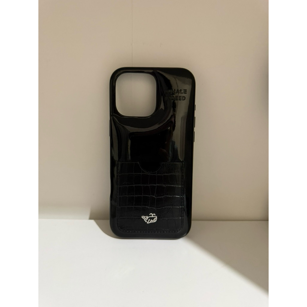 เคส ipm16 (มือสอง)เคสนุ่มนิ่ม Black Loafy Whale Indeed Case เคสนิ่ม จับถนัดมือ วัสดุหนังเกรด Premium