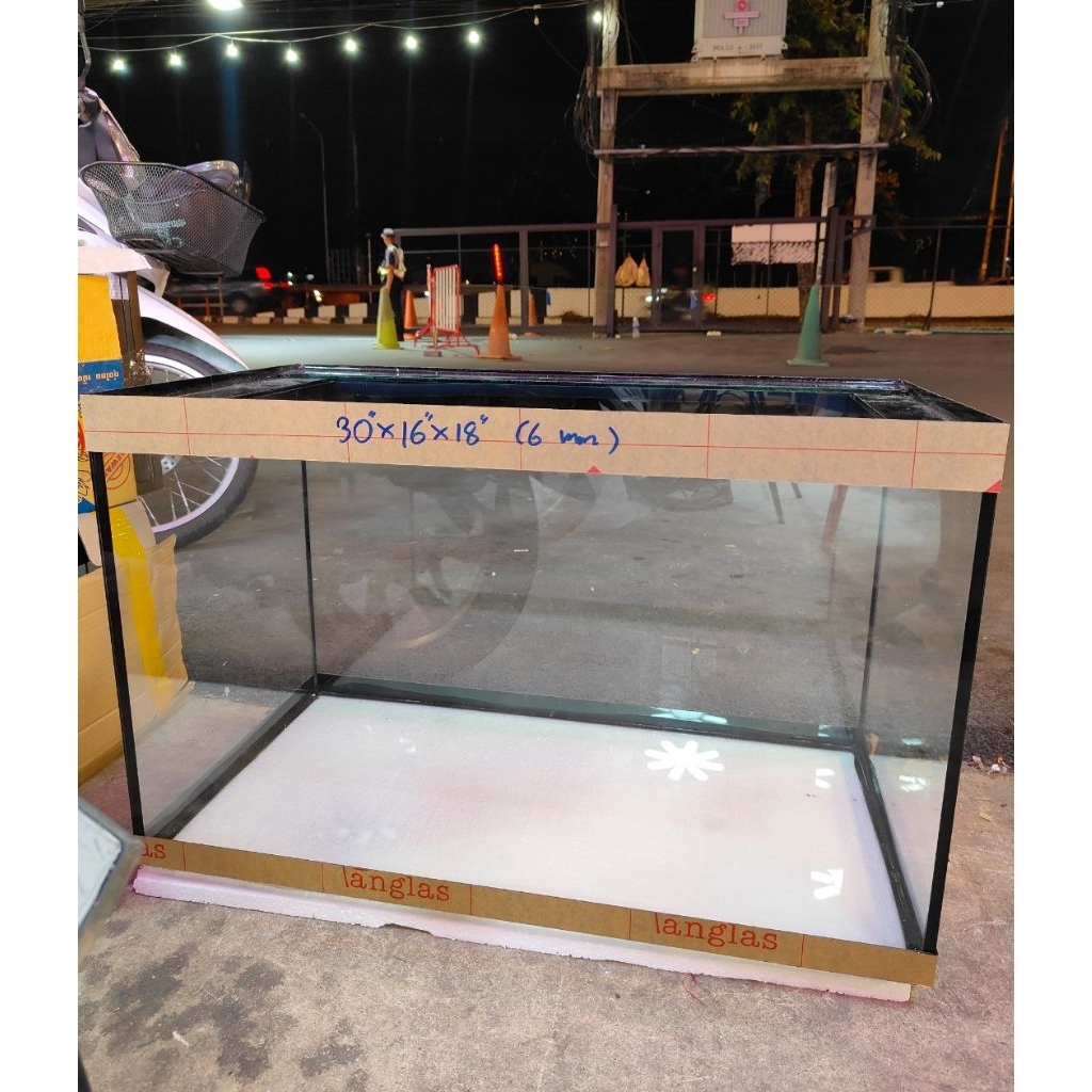 ตู้ปลา 30 นิ้วโล่งหนา 6 มิล ส่งไปรษณีย์