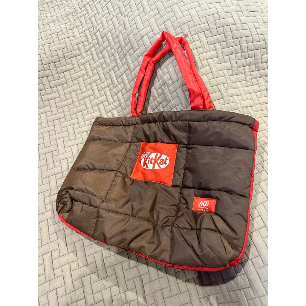 กระเป๋าKitKat Anniversary 4Oth มือหนึ่ง
