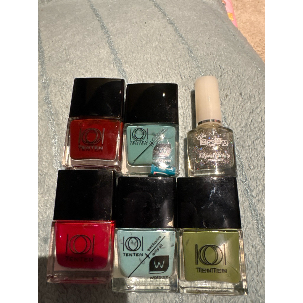 Tenten ใช้ทาเล็บมีทั้งหมด 5สี 5ขวด มีสีกลิตเตอร์อีก 1 ชวดตามภาพขายเหมา 99 บาท