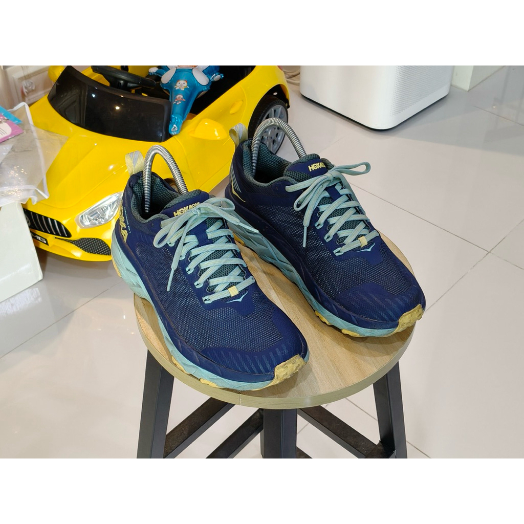รองเท้ามือสอง hoka ATR5 ขนาด us 8.5 uk 7 เบอร์ 40.5 ยาว 255 สภาพดี