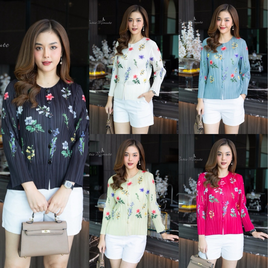 เสื้ออัดพลีท ลายดอกผ้ายืดหยุ่นได้ทั้งตัวผ้านุ่มใส่สบายไซด์ใหญ่ค่ะ