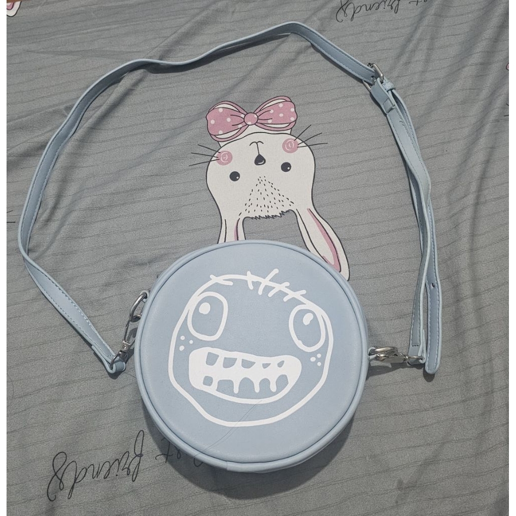 URTHE กระเป๋าสะพาย รุ่น DH INOCENT FACE มือ2