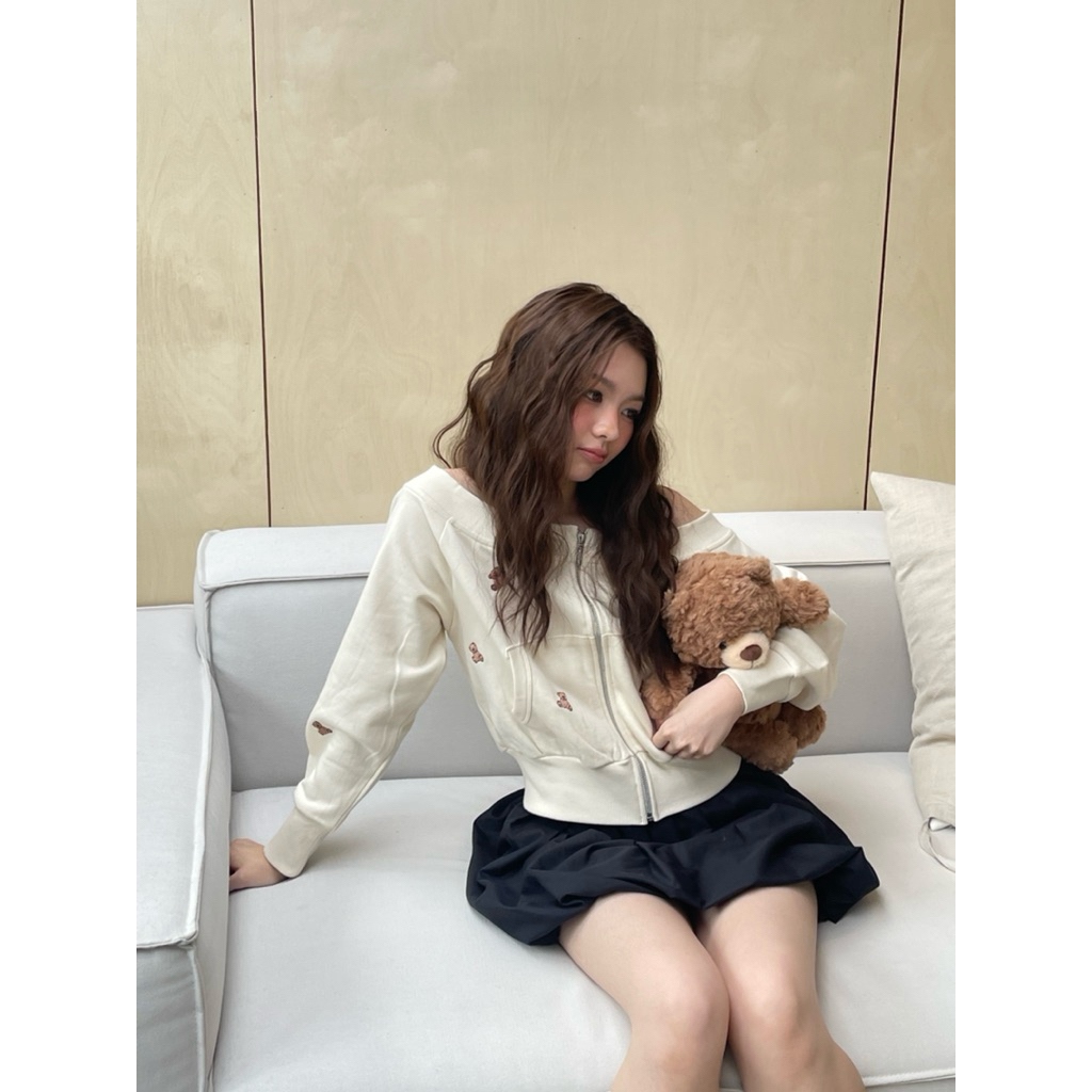 -Quera Zipper Sweater- เสื้อหนาวปาดไหล่ซิปเปอร์