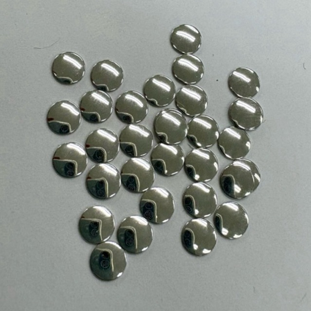 หมุดเพชรรีดร้อน มีกาวในตัว (hotfix nailhead,studd) สีเงินเงา/ สีเงินด้าน สีทองเงา/ สีทองด้าน ราคาต่อกุรุส