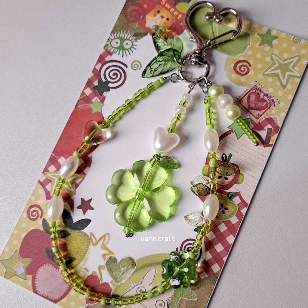 พวงกุญแจใบโคลเวอร์ Clover Keychain🍀 | พร้อมส่งจากไทย