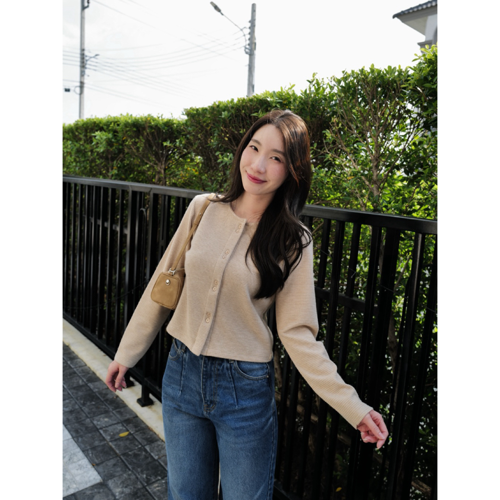 เสื้อ cardigan คอกลมแขนยาว ’กระดุมคู่ช่องเล็ก‘🩷