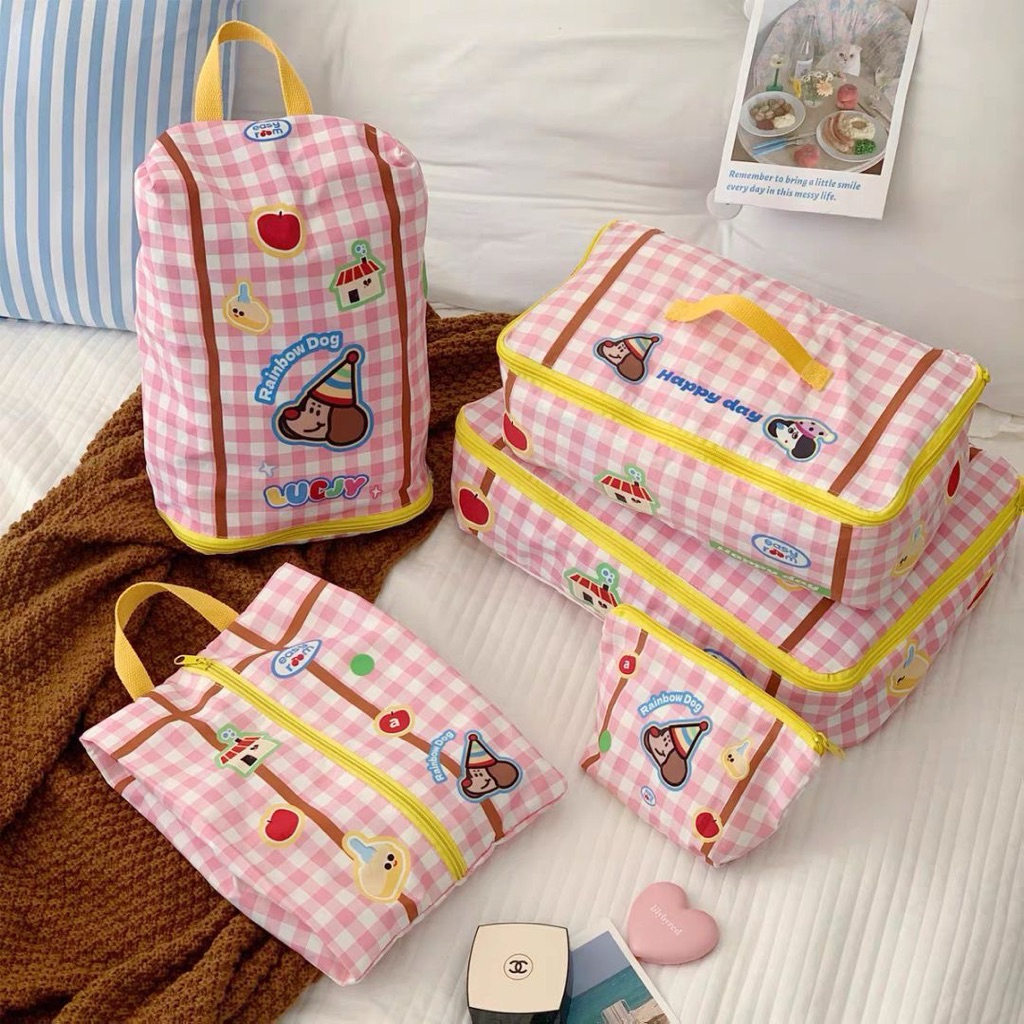 เซ็ตกระเป๋าจัดระเบียบเดินทาง 5 ชิ้น Travel Organizer Bag Set ลายน้องหมาสีชมพู น่ารักสดใส กระเป๋าเดินทาง พร้อมส่งในไทย ราคา ถูกที่สุด ดีลบีเคเค แกลเลอรีภาพที่ 2