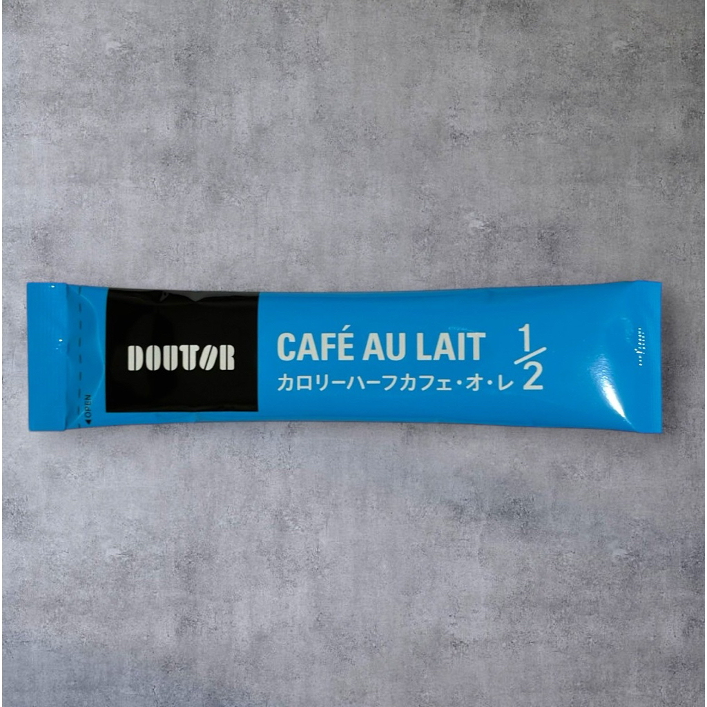 กาแฟนมสำเร็จรูป Doutor แบบซองเล็ก รสชาติ กาแฟโอเลต์ กลมกล่อม แคลอรี่ลดลงครึ่งหนึ่ง