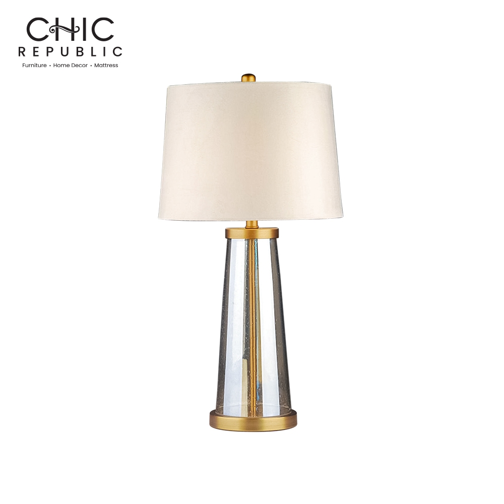 Chic Republic โคมไฟตั้งโต๊ะ รุ่น WARDEN