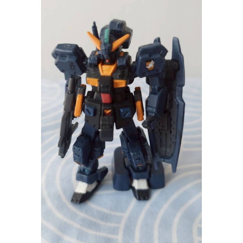 Gundam TR-1 [Hazel Custom]  Advance of Zeta: The Flag of Titans เป็นหุ่นรุ่นอัปเกรดของ RX-121 Gundam