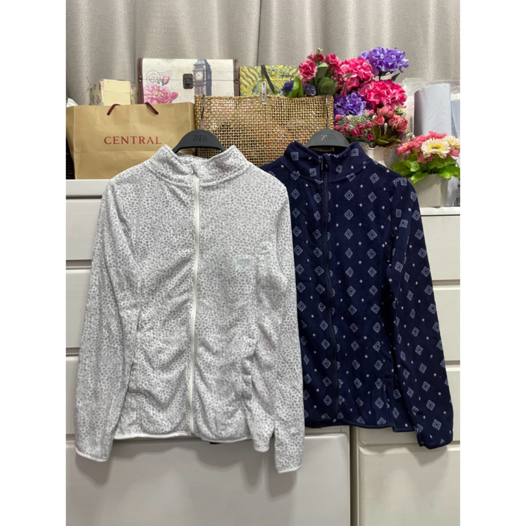 เสื้อกันหนาวผ้านุ่มแบรนด์ in extenso งานใหม่