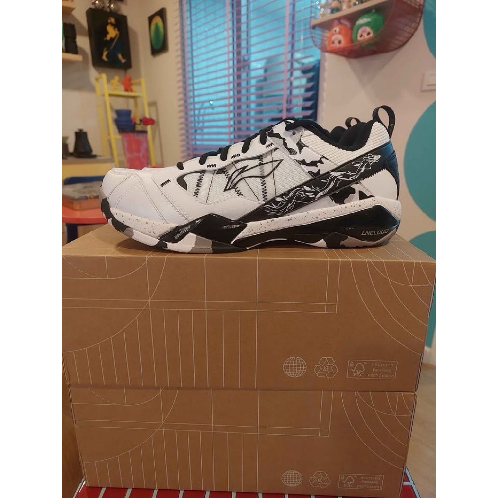 รองเท้าแบด Li-Ning Invincible Ace