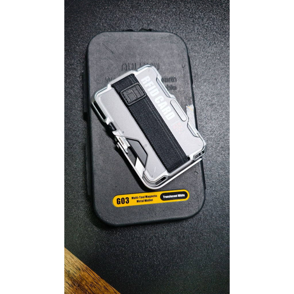 Aulumu G03 magsafe wallet (used)