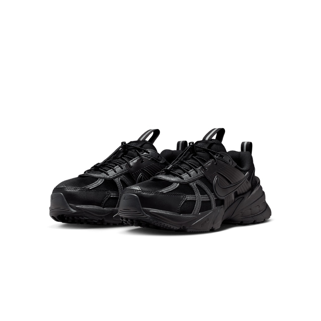 รองเท้า Nike V2K RUN