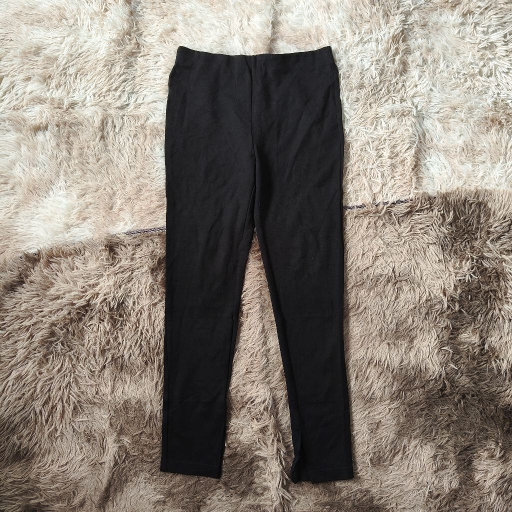 กางเกง Gu                        .