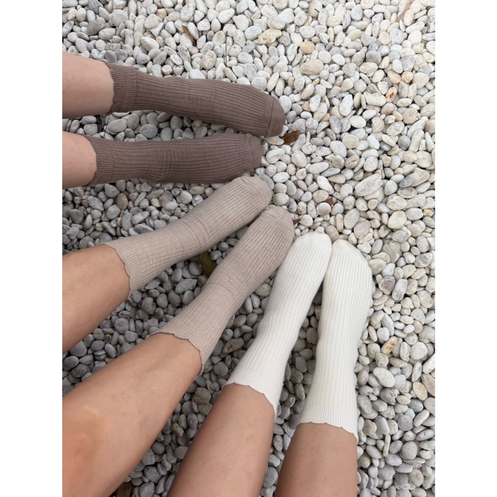 premium socks ถุงเท้า เนื้อผ้าพรีเมี่ยม นุ่ม สบาย ไม่หนามาก ราคา ถูกที่สุด ดีลบีเคเค แกลเลอรีภาพที่ 4