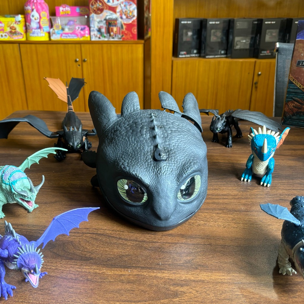 💥Hot Toys ของเล่น Toothless Night Fury หน้ากากเจ็ทพร้อมเสียงและแสง