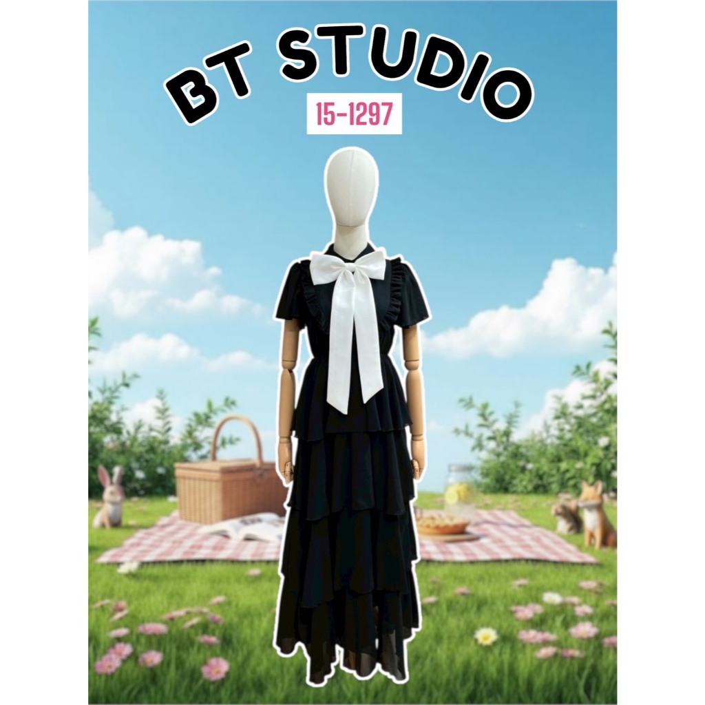 BT 15-1297 แม็กซี่เดรสยาวแขนสั้นคอปก กระดุมหน้า เอวแต่งสม๊อค กระโปรงแต่งระบายไล่เป็นชั้นๆ เข็มกลัดโบว์สีขาว