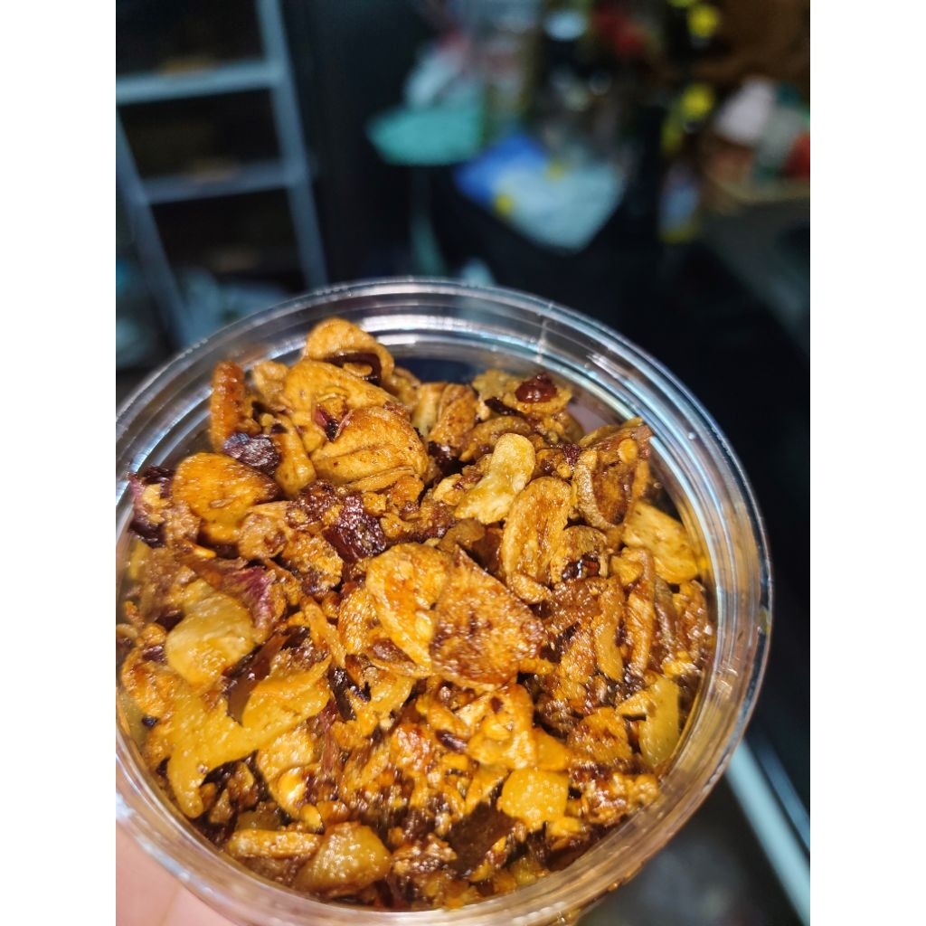 พริกน้ำมันรำข้าวกากหอมเจียว