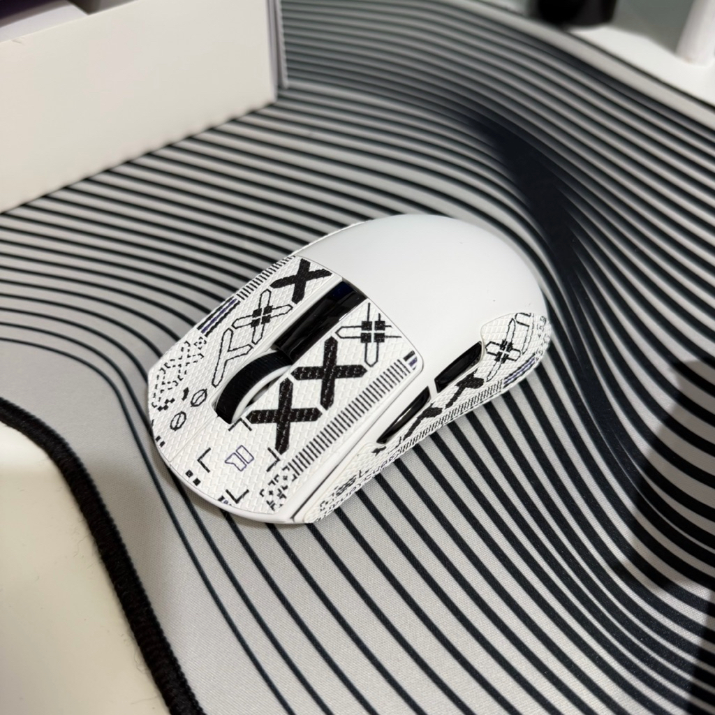 [ปล่อยต่อ]เมาส์ไร้สาย FURYCUBE G9 PAW3311 เมาส์เกมมิ่งน้ำหนักเบาพิเศษ พร้อมแท่นชาร์จแม่เหล็ก