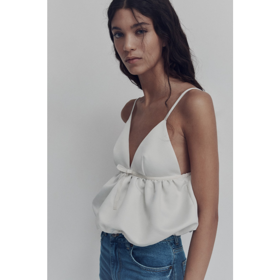H&M(เอชแอนด์เอ็ม) เสื้อสายเดี่ยวชายบับเบิล Women Bubble-hem strappy top 1311847_1