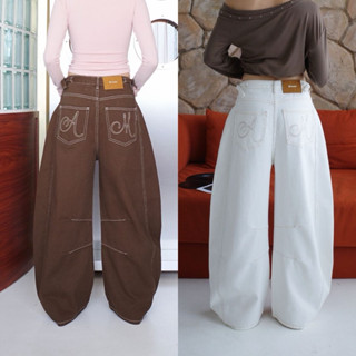 AMUSE BKK - Wendy Barrel Jeans กางเกงยีนส์ทรงบาเรล ดีไซน์กระ…