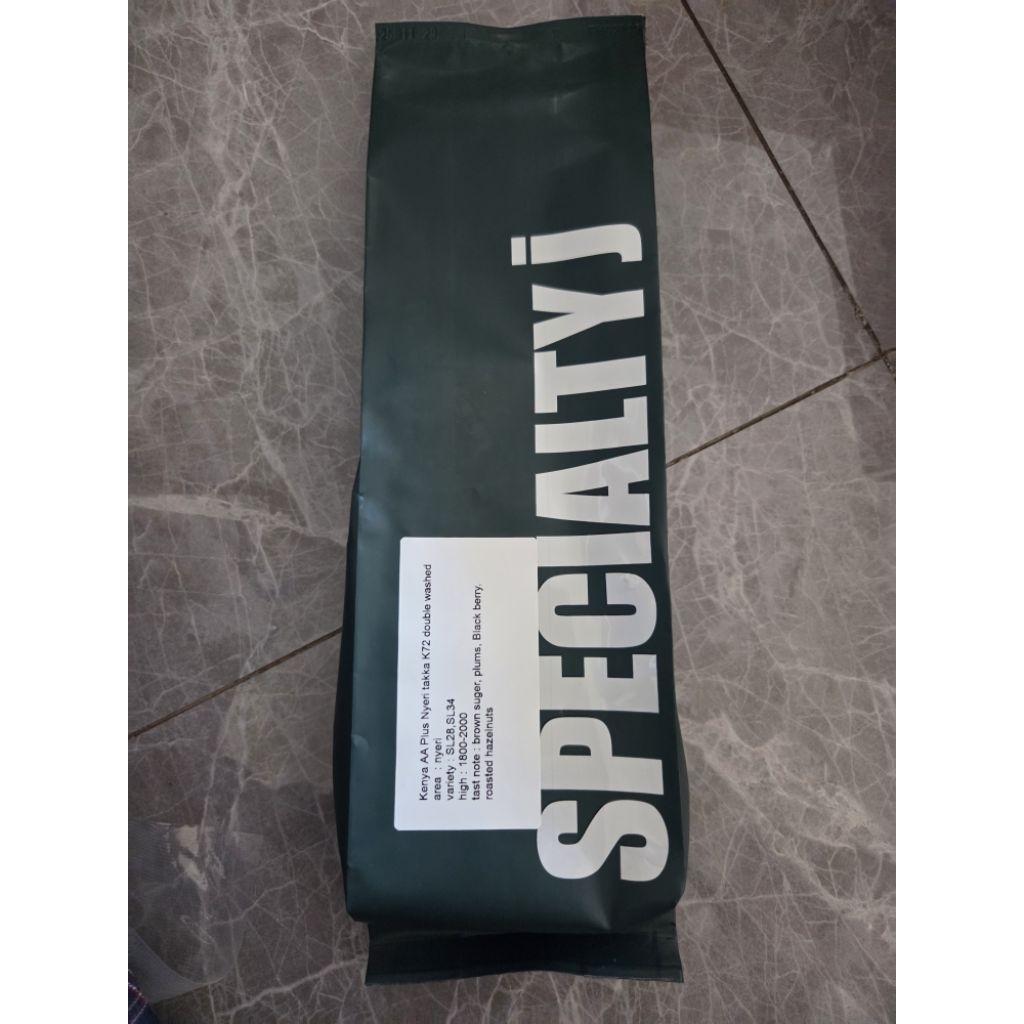Kenya AA Plus Nyeri takka K72 double washed 500g.