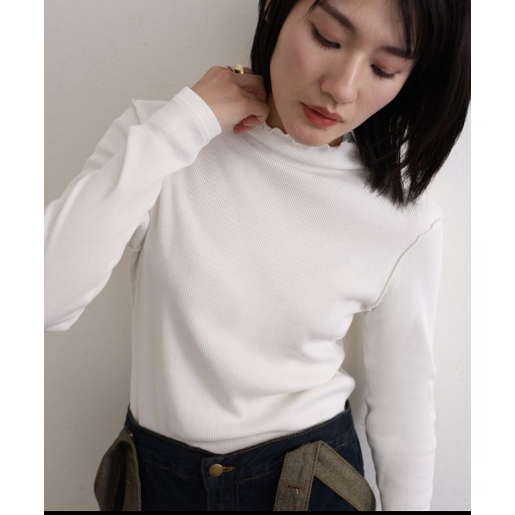 เสื้อคอเต่า​ Gu​  ผ้าร่องใส่สบาย