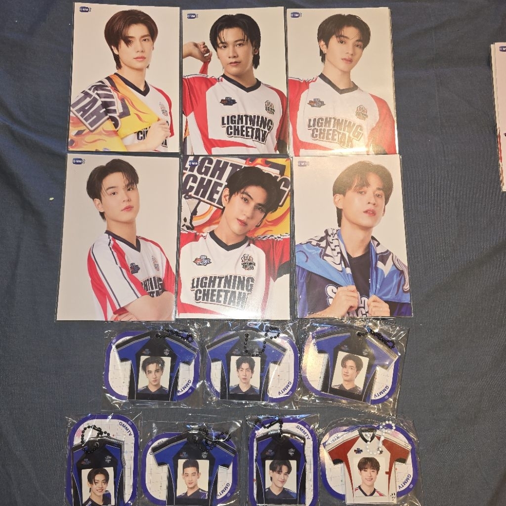 Gasha Starlympic 2025 Gasha Keychain - Phuwin Singto Chokun Ping Sea Gawin Perth Off Tay Almond Prog