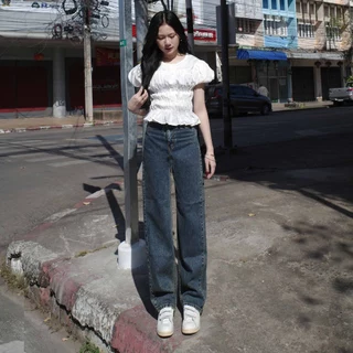 กางเกงยีนส์เอวสูงขากระบอก รุ่น Classy Denim