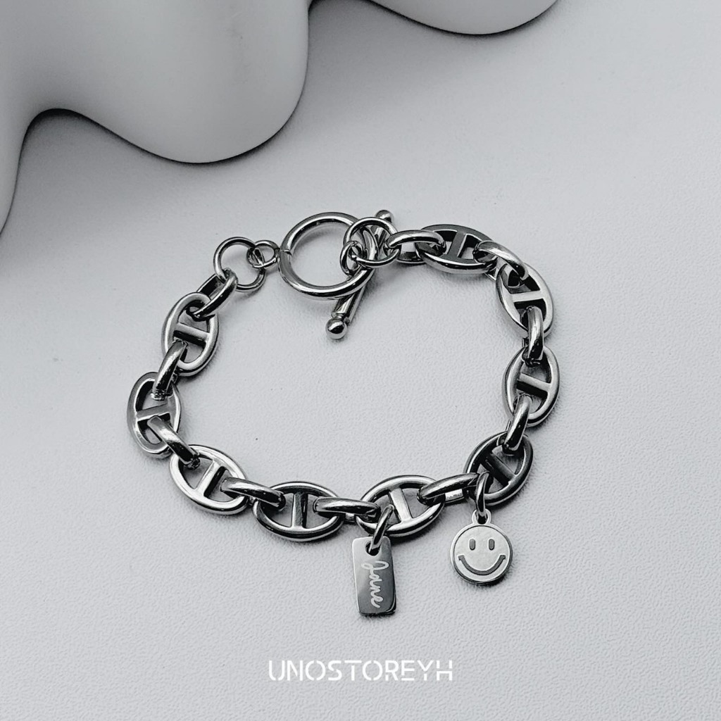 🔥Oath smiley01 ข้อมือลายoath chain พร้อมจี้rect01,smiley8mm.ตามรูป (แถมฟรีกล่องใส่เครื่องประดับ,ไม่รวมจัดเซตของขวัญ)