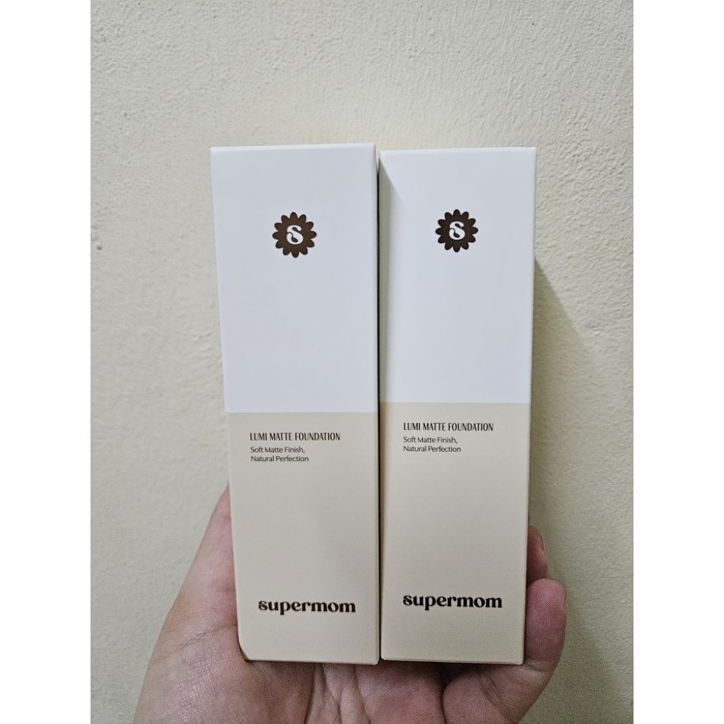 รองพื้น SUPERMOM l LUMI MATTE FOUNDATION (สี 21n, 23w) แถม remover wipes