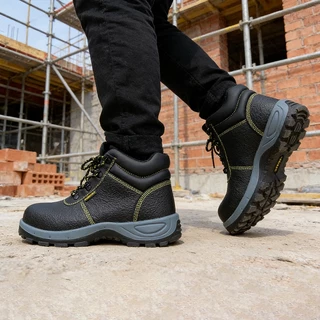 P01 รองเท้าเซฟตี้ รองเท้าหัวเหล็กพื้นเหล็ก หนังแท้ พื้น PU เบา สวย เซฟตี้ safety shoes Size:36-46