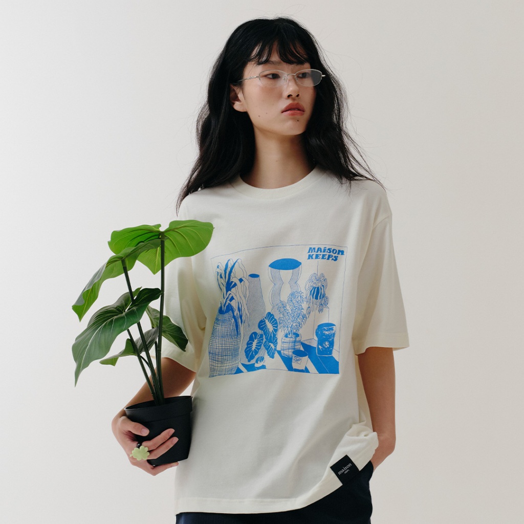 maison KEEPS | The Oversized Plant Room by nnene.iie Tee | เสื้อยืด ทรง oversized | มีให้เลือก 2 Size อก 44" และ48''
