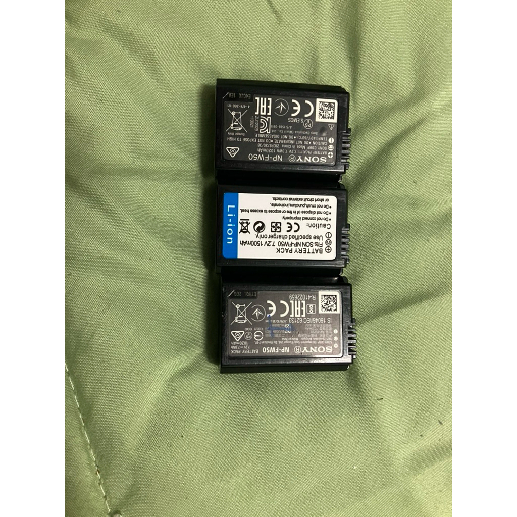 แบต sony fw 50 มือ2 สภาพดีไม่บวม ขายรวมกัน3ก้อน แท้ 2 เทียบ1