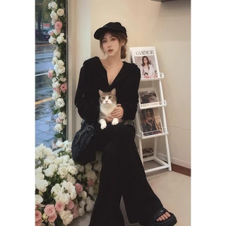 ชุดสองชิ้นสุดเก๋ไก๋และลำลอง เสื้อแจ็คเก็ตสเวตเชิ้ตแขนยาวทรงหลวมมีฮู้ดและกางเกงขาบานสีบล็อกสำหรับฤดูใบไม้ร่วง