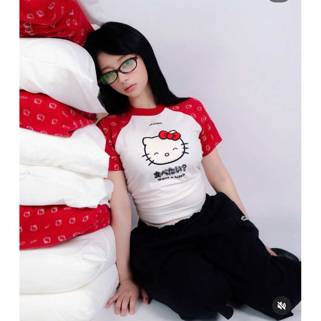 Levents® x Hello Kitty | Joy Icon Lightweight Raglan Regular Tee/ Red